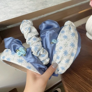 Serre-tête Plissé en Satin Bleu Marine de Style Coréen Élégant Bandeau en Éponge Rembourré Avec Fleurs en Tissu pour Femmes Accessoires de Cheveux