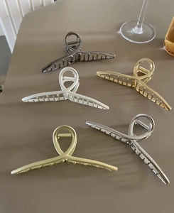 Lot de cinq pinces à cheveux en métal de 14 cm en finitions brillantes et mates