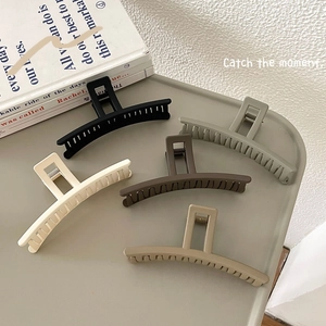 Large Morandi Matte Acrylic Hair Claw Geometric Shark Clip For Women Elegant Solid Color Non Slip Hair Catch Accessory