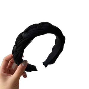 Serre-tête en mousseline noire style français avec design tressé et effet volumisant