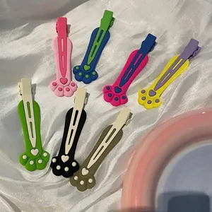 Lot de 7 barrettes à cheveux pattes de chat colorées, finition mate sur fond en soie