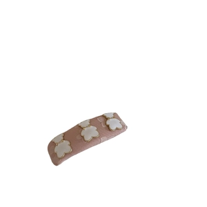 Pinza para el pelo rosa floral con osos blancos y bordes dorados para accesorios de niña