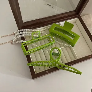 Koreanischer Stil Grüner Metall Großer Haarklammer Geometrisch Quadratisch Matt Galvanisiert Haarschmuck Für Damen