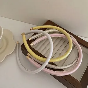 Ensemble de serre-têtes en satin aux couleurs pastel avec embouts dorés chic