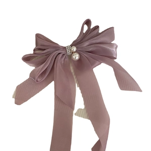Barrette nœud élégante en tulle rose poudré avec perles décoratives pour femme
