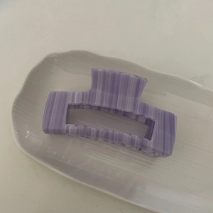 Pince à cheveux rectangulaire en acétate violet rayé style français pour femme