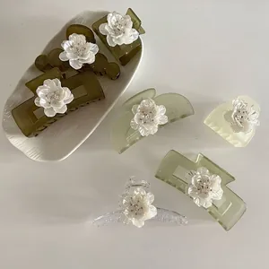 French Elegant White Flower Hair Claw Acrylic Resin 3D Floral Shark Clip For Women Fashion Daily Headwear Accessories