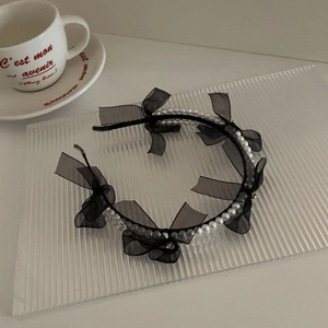 Serre-tête élégant en perles blanches avec de délicats nœuds en résille noir style chic