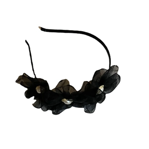 Serre-tête élégant de style français avec fleurs en résille noire et perles blanches