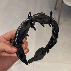 Elegante Cerchietto Donna in Raso Nero Con Fiocco e Strass Fatto a Mano di Lusso Accessorio per Capelli Tinta Unita