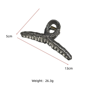 Detail showing dimensions of the 13cm large matte grey fabric hair claw clip