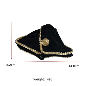 Detailed size chart of a black velvet pirate hat with gold trim showing weight 42g and dimensions