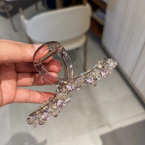 Pince à cheveux cœur en cristal marron avec strass pour des coiffures élégantes