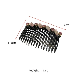 Dettaglio pettine per capelli 9cm con cristalli rosa e decorazioni a gatto