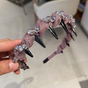 Elegante cerchietto in seta viola con strass e denti antiscivolo per capelli da donna