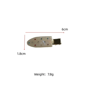 Detailed view of sweet star floral hair clip with 6cm length and 7.8g weight dimensions
