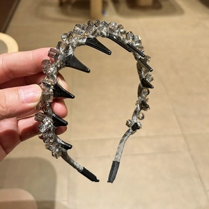 Serre-tête de luxe gris avec cristaux, pointes noires et diamants pour femmes