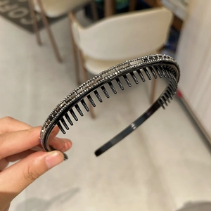 Serre-tête étincelant en strass avec dents pour une tenue antidérapante pour femmes