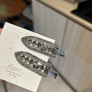 Luxury Vintage Alloy Rhinestone Flower Duckbill Hair Clip Elegant Korean Style Crystal Side Clip Hairpins For Women