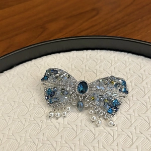 Barrette à cheveux luxe en cristal bleu avec perles élégantes et nœud fait main