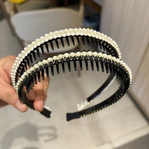 Eleganter Haarreif Mit Künstliche Perlenimitat Und Anti-Rutsch-Zähnen Für Damen Süßer Kunststoff-Haarschmuck Im Koreanischen Stil