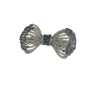 Pince à cheveux élégante en cristal bleu-gris avec nœud et strass scintillants