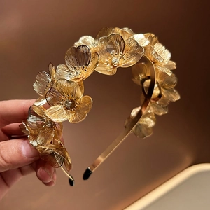 Vintage Gold Ginkgo Leaf Rhinestone Flower Headband Metal Hollow Out Floral Hair Hoop Bridal Wedding Hair Accessories Women