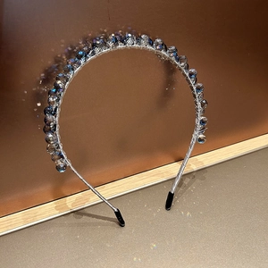 Serre-tête élégant en métal argenté avec perles de cristal bleu au style français épuré