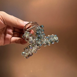 Pince à cheveux élégante en cristaux dégradés et perles irisées sur alliage or rose