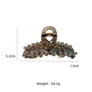 Détail de la pince à cheveux en cristal de 13cm avec dimensions et poids indiqués