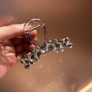 Korean Style Elegant Resin Hair Claw Clip With Beaded Rhinestones Shiny Fashion Hair Accessories For Women Daily Decoration