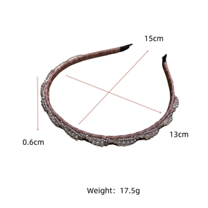 Detaillierte Größenangaben für handgefertigtes Kristall-Stirnband mit 0,6 cm Bandbreite