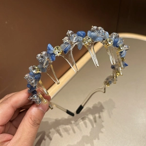 Korean style crystal headband with blue stones and non-slip comb teeth for women