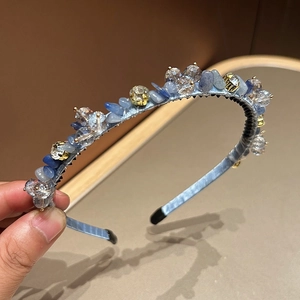 Elegante cerchietto in cristallo blu con perline fatte a mano e pettine interno antiscivolo