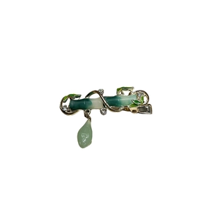 Elegant Green Bamboo Hair Clip with Pearl Tassel and Gold Leaves in Chinese Hanfu Style