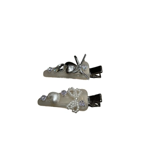 Set de barrettes à cheveux en résine crème avec cœur en perle et nœud doux