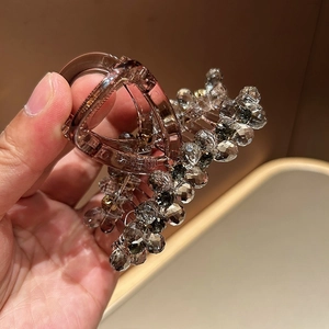 Pince à cheveux élégante avec perles en cristal ambre et lettrage MISS DEAR poli