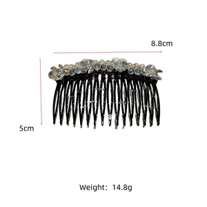 Detail view of the colorful crystal hair comb showing dimensions 8.8cm by 5.0cm clearly