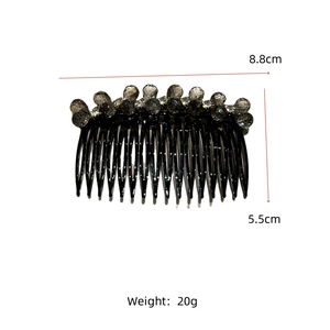 Detail view of 8.8cm crystal hair comb with grey beads and dimensions on white background