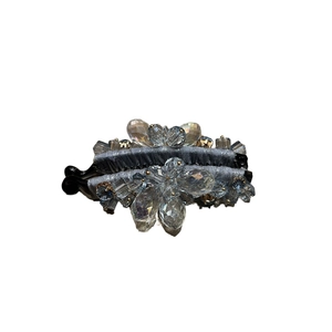 Barrette banane de style coréen élégante avec cristaux bleus et détails en satin