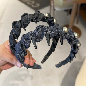 Serre-tête en Acrylique à Texture Denim Design Coréen Fait Main Avec Rivets en Métal et Pointes Noires pour Femmes Accessoire de Cheveux