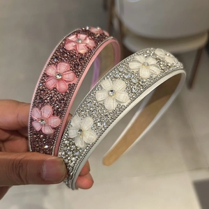Serre-tête baroque en cristal avec fleurs en strass tons rose et argent