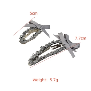 Spécifications de taille pour les pinces à cheveux à perles argentées et nœuds gris