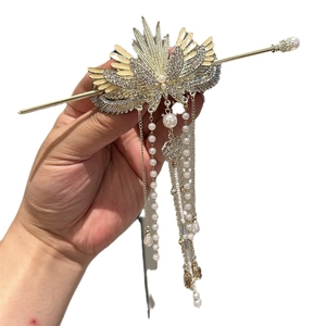 Golden wing hair pin with rhinestone tassels and pearls for Hanfu styling