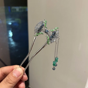 Klassischer chinesischer Haarstab mit Bambusblattmotiven, grünem Emaille und Perlen