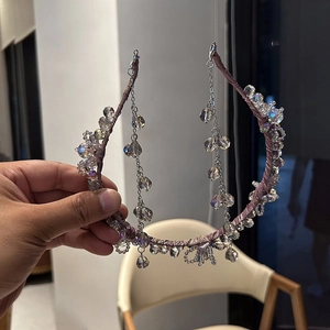 Serre-tête en cristal français avec franges en strass et base en tissu rose doux