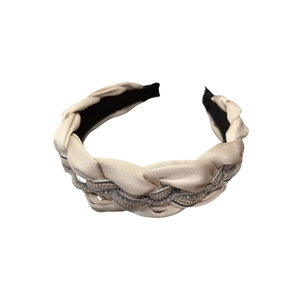 Serre-tête tressé champagne élégant avec satin et fils dorés pour un style chic