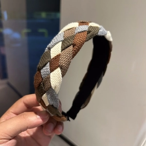 Serre-tête tressé large en laine à carreaux marron et beige pour l'automne hiver