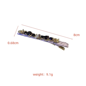 Detail view of 8cm purple beaded crystal hair clip with dimensions and weight specs