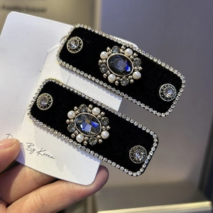 Luxury velvet hair clips with blue gemstone and pearls in a vintage Korean design